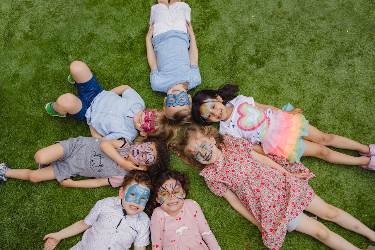 happy Kids in ground